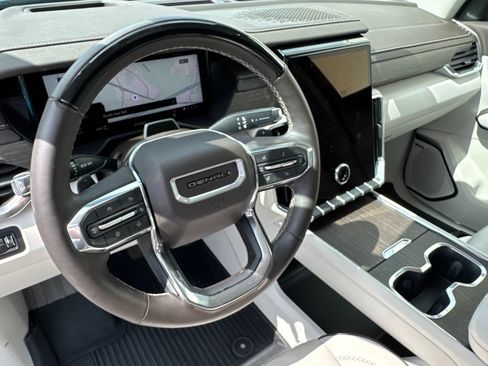 Used 2025 GMC Acadia Denali w/ Super Cruise Package AWD/4WD image 28