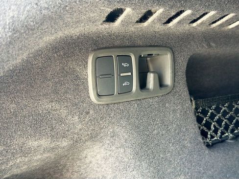 Used 2025 Audi Q8 Prestige image 54