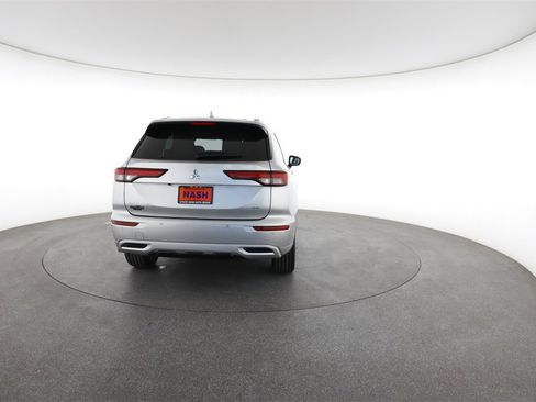 Used 2023 Mitsubishi Outlander SEL image 11