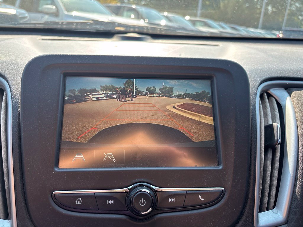 Used 2018 Chevrolet Malibu LS FWD image 12