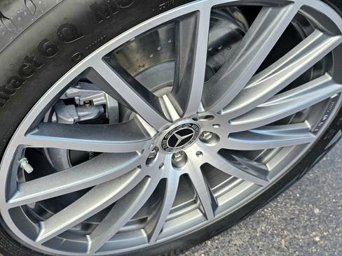 New 2026 Mercedes-Benz GLS 580 4MATIC image 5