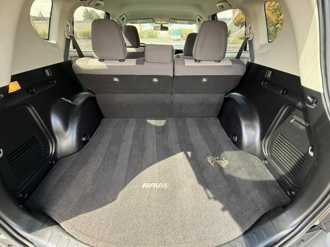 Used 2013 Toyota RAV4 LE FWD image 14