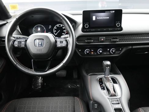 Certified 2025 Honda HR-V Sport image 19
