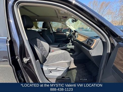 Certified 2024 Volkswagen Atlas SE w/ Panoramic Sunroof Package image 28