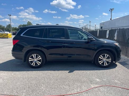 Used 2017 Honda Pilot EX-L image 3
