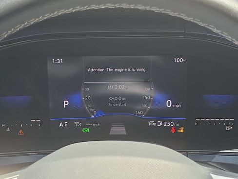 Used 2022 Volkswagen Taos SE w/ Panoramic Sunroof Package FWD image 16