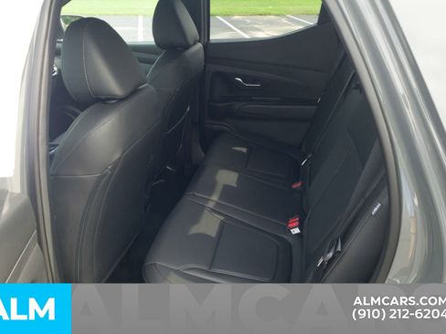 Certified 2025 Hyundai Santa Cruz SEL image 17