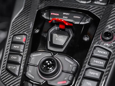 Used 2021 Lamborghini Aventador SVJ AWD/4WD image 45