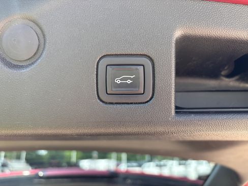 Used 2022 Chevrolet Equinox Premier image 21