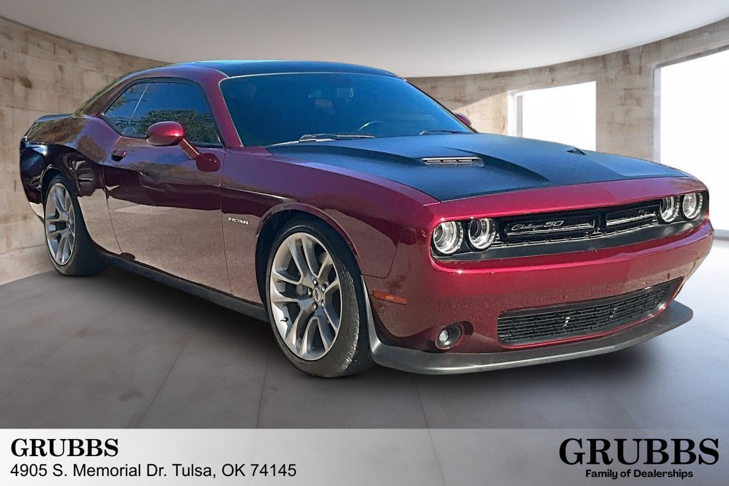 Used 2020 Dodge Challenger R/T RWD image 1