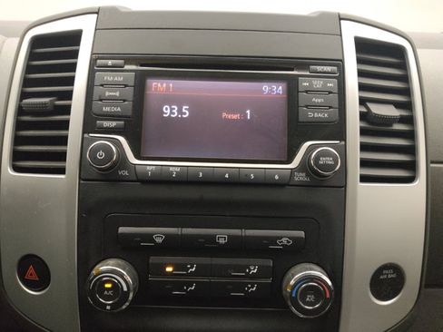 Used 2015 Nissan Xterra S RWD image 25