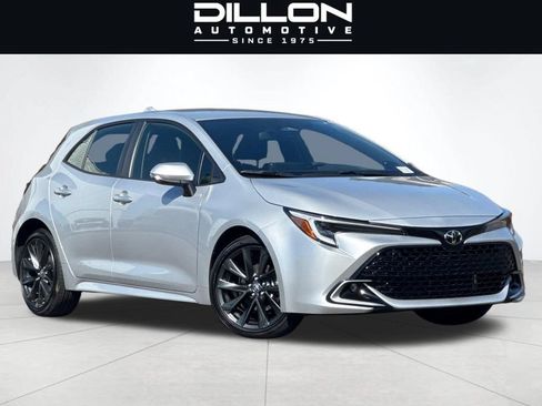 Used 2025 Toyota Corolla XSE FWD image 1