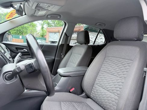 Used 2021 Chevrolet Equinox LT AWD/4WD image 17