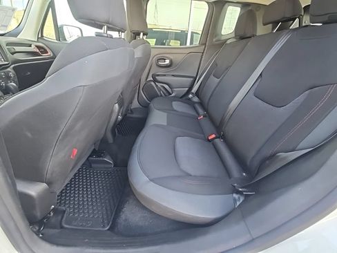 Used 2023 Jeep Renegade Trailhawk AWD/4WD image 35