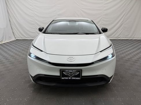 Used 2025 Toyota Prius LE image 2