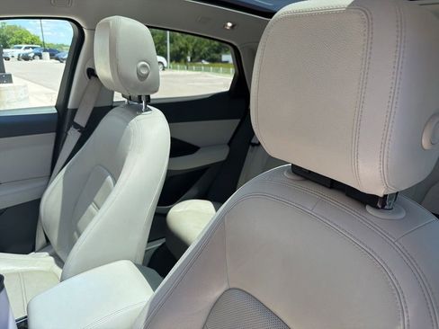 Used 2019 Jaguar E-PACE SE AWD/4WD image 23