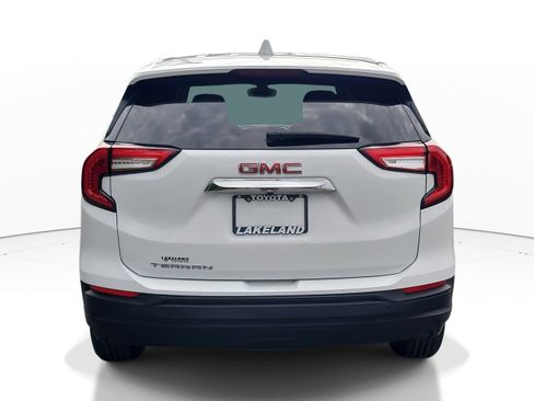 Used 2024 GMC Terrain SLE FWD image 6