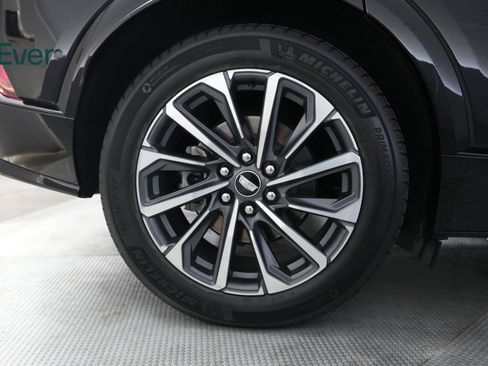 Used 2024 Cadillac Lyriq Sport AWD/4WD image 22