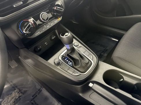 Used 2023 Hyundai Kona SEL image 18