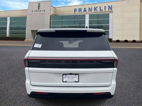 New 2026 Lincoln Navigator Reserve AWD/4WD image 6