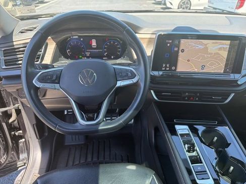 Used 2024 Volkswagen Atlas SEL Premium R-Line AWD/4WD image 23