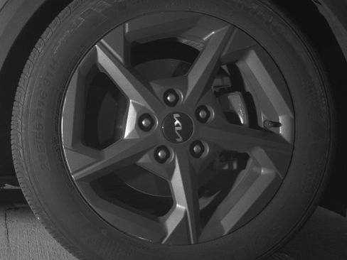 Used 2025 Kia K4 LXS image 15