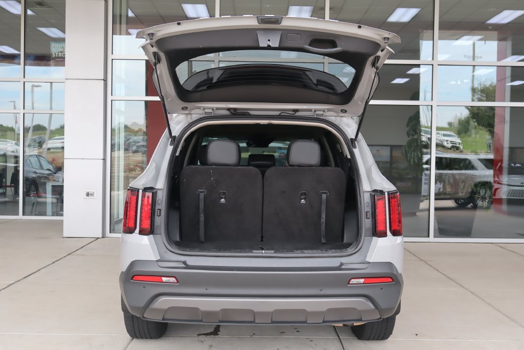 Used 2022 Kia Sorento S w/ Panoramic Sunroof Package AWD/4WD image 8