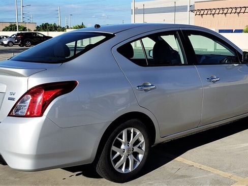 Used 2018 Nissan Versa SV w/ SV Special Edition FWD image 4