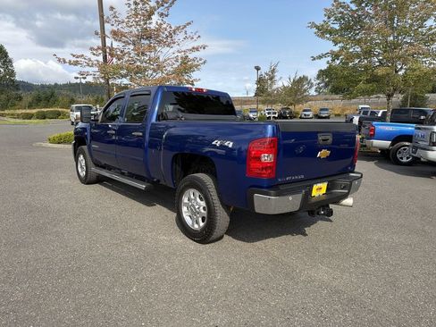 Used 2014 Chevrolet Silverado 3500 LT w/ Interior Plus Package AWD/4WD image 7