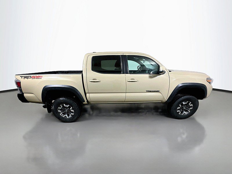 Used 2020 Toyota Tacoma TRD Off-Road AWD/4WD image 8