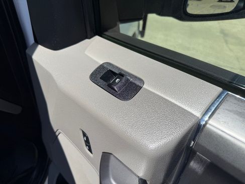 Used 2021 Ford F250 XLT w/ XLT Premium Package AWD/4WD image 28
