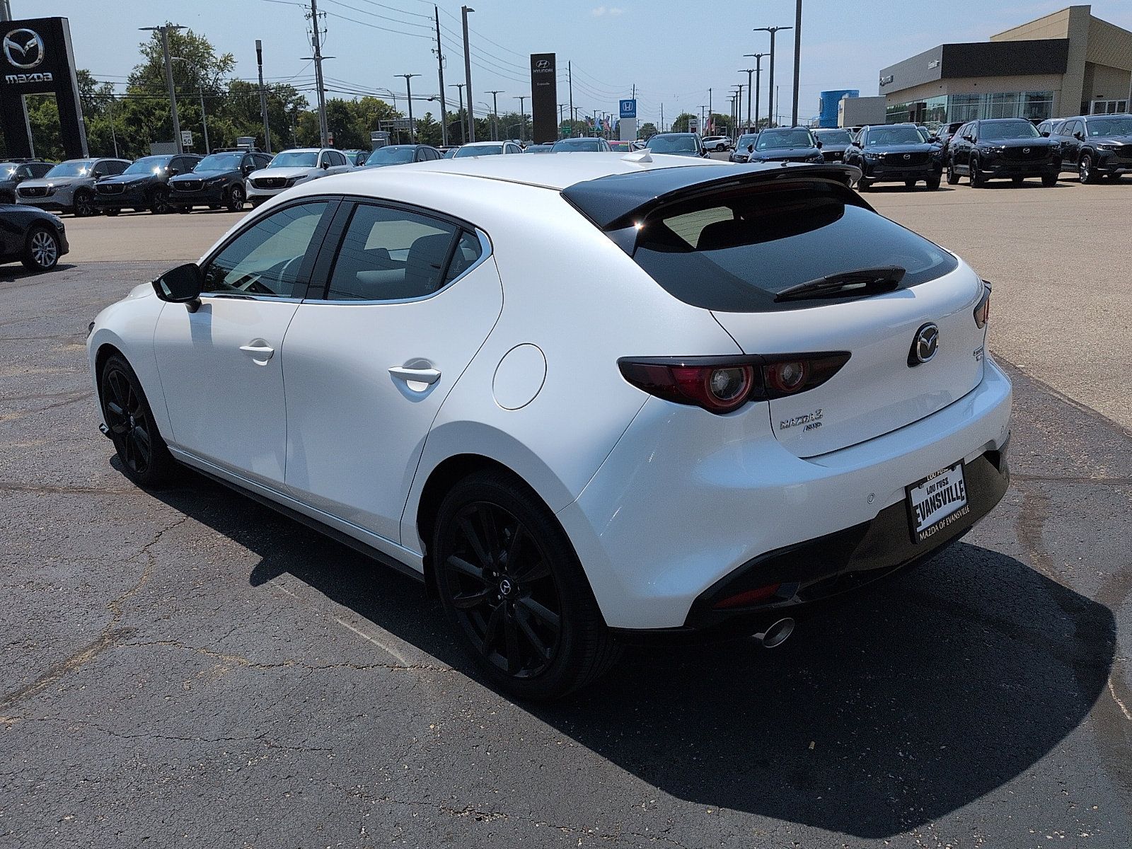 New 2026 MAZDA MAZDA3 Hatchback w/Premium Plus Pkg AWD/4WD image 5