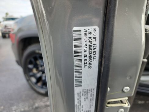 Used 2022 Jeep Cherokee Latitude w/ Sun & Sound Group image 32