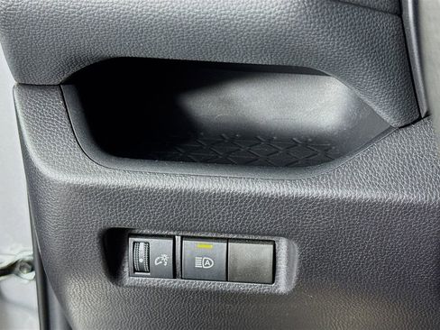 Used 2025 Toyota RAV4 XLE image 14