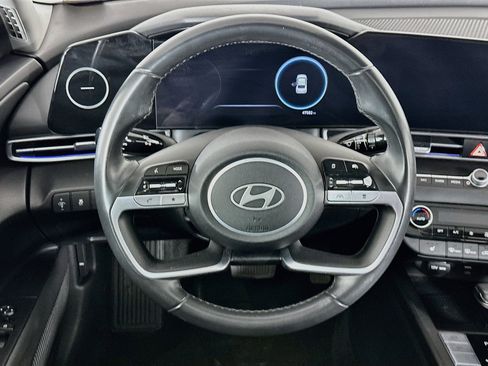 Used 2025 Hyundai Elantra SEL FWD image 18