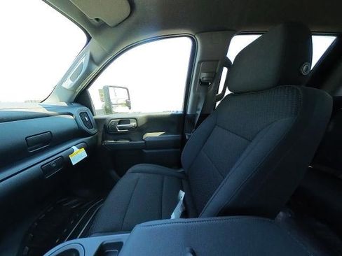 New 2025 GMC Sierra 3500 Pro w/ Convenience Package image 7