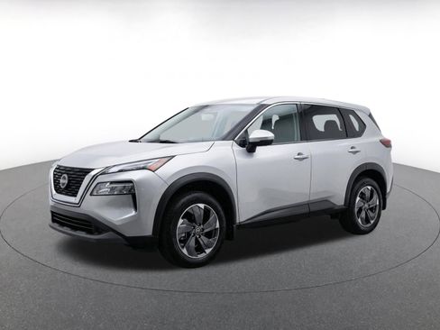 Used 2025 Nissan Rogue SV FWD image 3