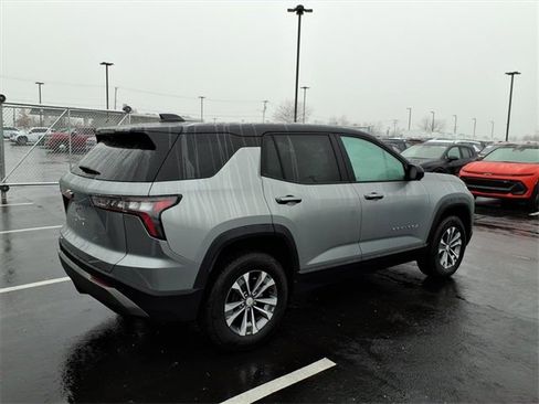 New 2026 Chevrolet Equinox LT w/ Convenience Package II image 3