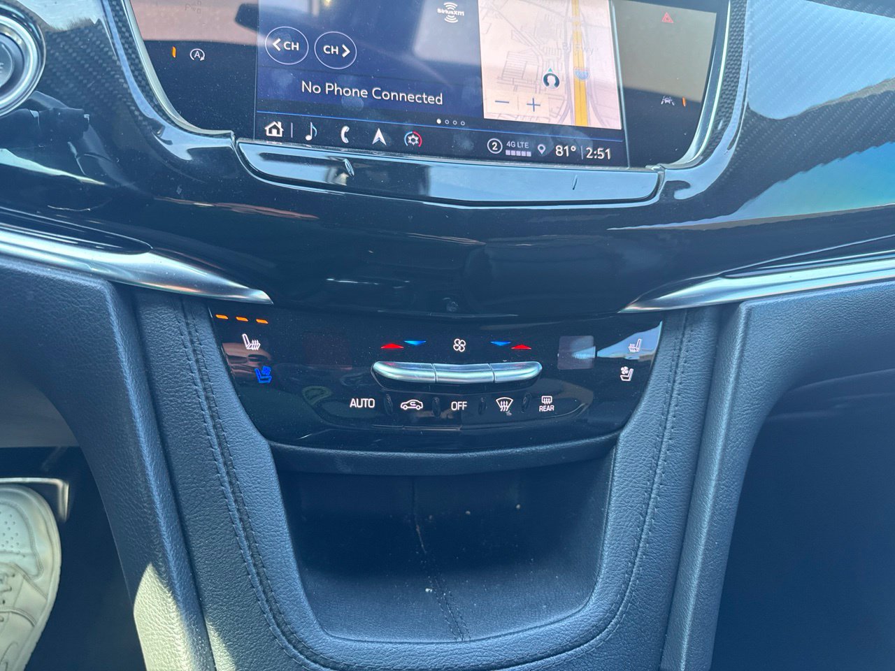 Used 2022 Cadillac XT6 Sport AWD/4WD image 13