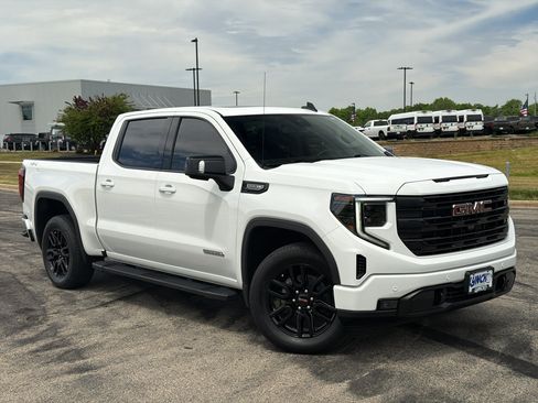 Used 2024 GMC Sierra 1500 Elevation w/ Elevation Premium Package AWD/4WD image 5