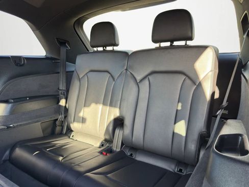 Used 2019 Audi Q7 3.0T Premium Plus w/ Premium Plus Package image 28