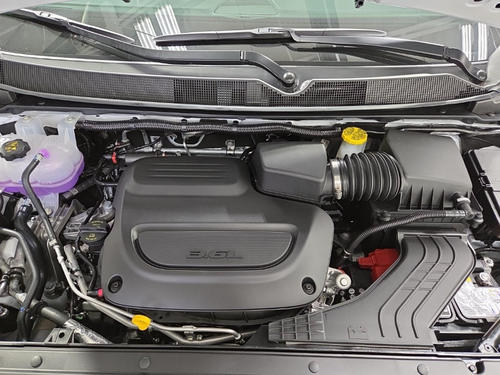 New 2026 Chrysler Pacifica Select w/ S Appearance Package FWD image 39
