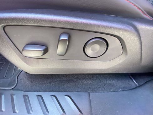 Used 2024 Chevrolet Colorado Z71 w/ Z71 Convenience Package 2 image 14