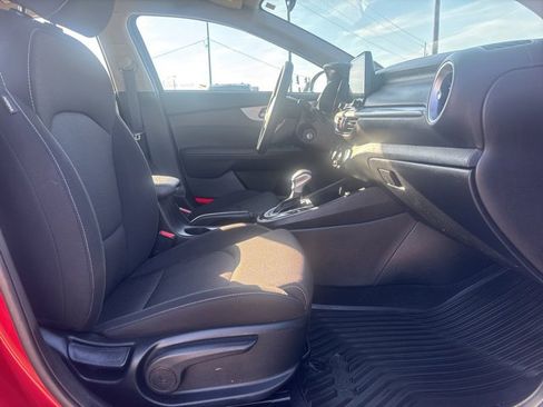 Used 2024 Kia Forte LXS w/ LXS Technology Package image 10