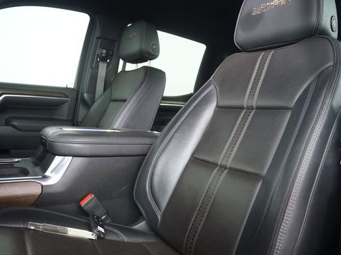 Used 2022 Chevrolet Silverado 1500 High Country w/ Z71 Off-Road Package image 12