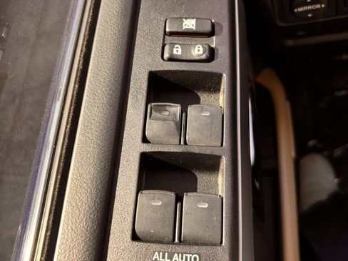 Used 2015 Toyota 4Runner Limited image 11