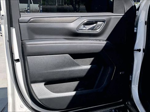 Used 2024 GMC Yukon AT4 w/ AT4 Premium Plus Package image 23