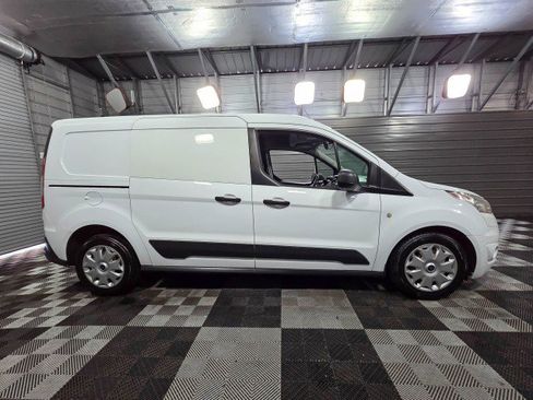 Used 2016 Ford Transit Connect XLT image 9