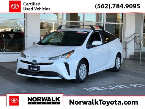 Certified 2021 Toyota Prius L Eco image 1