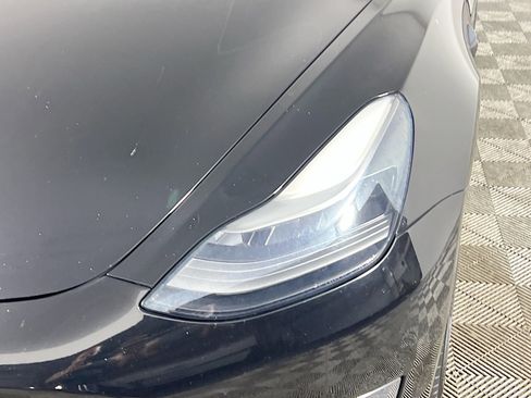 Used 2023 Tesla Model 3 Standard Range image 12